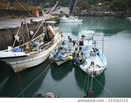 Fishing vessel 133262153