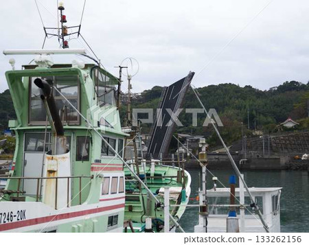 Fishing vessel 133262156