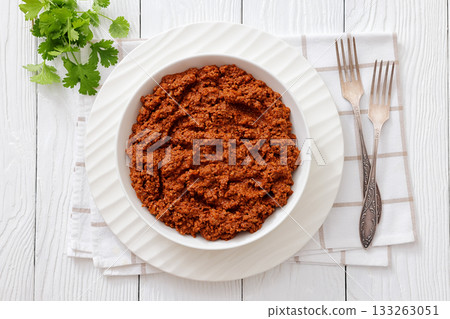slow cooked spicy beef ragu, cincinnati chili 133263051