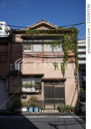 Old Japanese wooden two-story house/small house/detached house/ Old Japanese wooden two-story house/small house/detached house/ 133263536