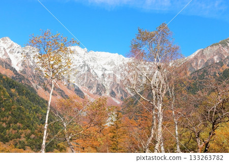 《Nagano Prefecture》 Autumn Kamikochi, the peak of autumn colors 《Nagano Prefecture》 Autumn Kamikochi, the peak of autumn colors 133263782