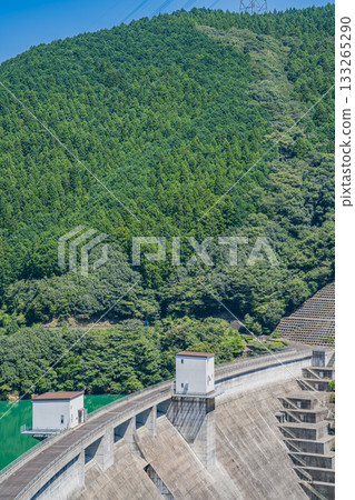 森町（靜岡縣）太田川水壩的水壩湖（川瀨美湖）風景 133265290