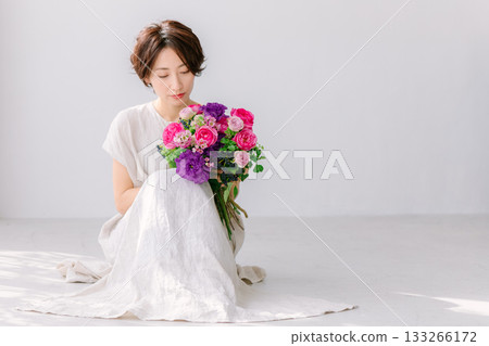 Beauty, women, woman 133266172