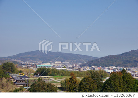 View of the scenery along National Route 28 from Hirota Plum Grove Park in Minamiawaji City, Hyogo Prefecture 133266367