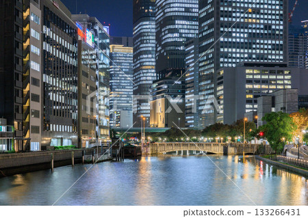 大阪淀屋橋與中之島的夜景 大阪淀屋橋與中之島的夜景 133266431