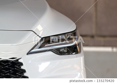 汽車前大燈 133270420