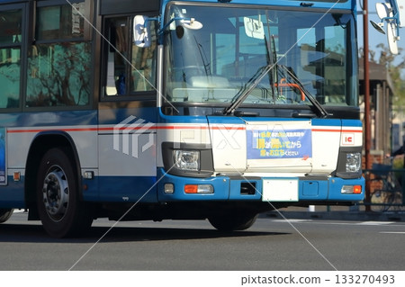scheduled bus  133270493