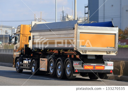 Trailer Dump Truck 133270535