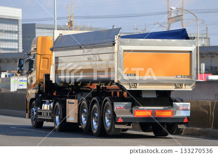 Trailer Dump Truck 133270536