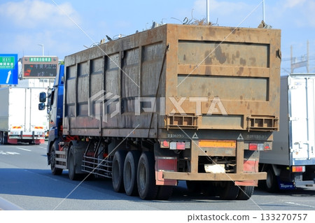 scrap transport vehicle 133270757