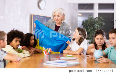 classroom, language, map 133272871