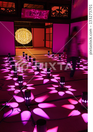 安神之火－位於岐阜縣關市龍泰寺的奇妙燈光藝術裝置，照亮了這座寺廟。 133273701