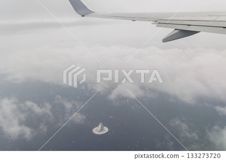 起飛後不久,雨中的風塔 起飛後不久,雨中的風塔 133273720