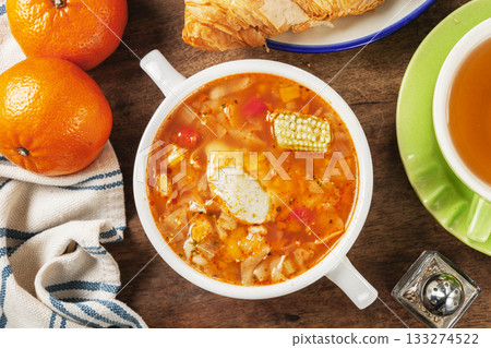 Italian tomato and chicken soup 133274522