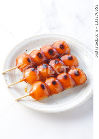 串連子-美味的御手洗團子搭配香濃的醬油 串連子-美味的御手洗團子搭配香濃的醬油 133276655