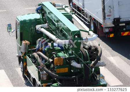 Concrete pump car 133277625