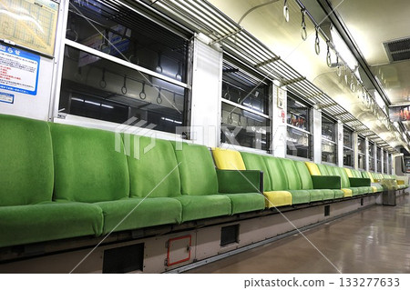 [JR Shikoku] Inside the Kiha 54 train (Yosan Line) 133277633