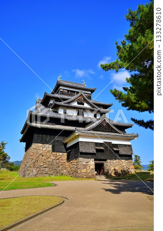 Matsue Castle (Matsue City, Shimane Prefecture) 133278610