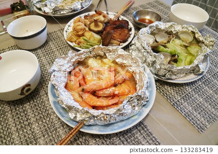 Shrimp and seafood foil wrap 133283419