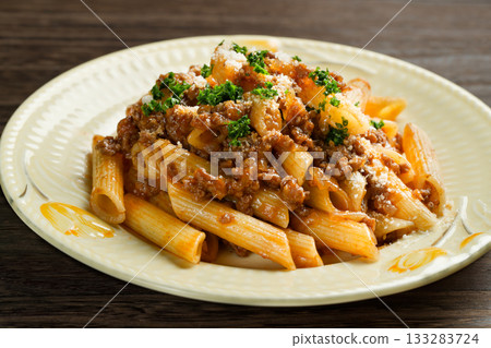 Penne Bolognese 133283724