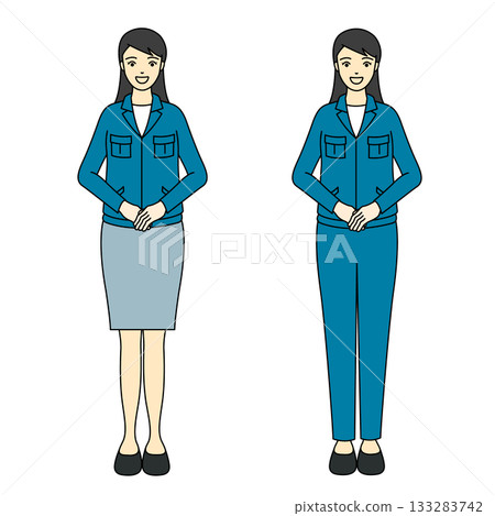 一位身穿藍色工作服的女員工全身像,雙手交握,筆直站立。 一位身穿藍色工作服的女員工全身像,雙手交握,筆直站立。 133283742