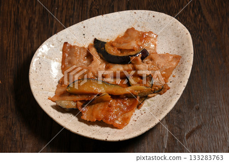 Stir-fried eggplant and pork belly with miso 133283763