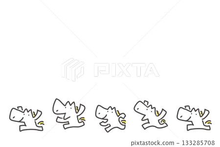 許多可愛的小馬駒精力充沛地奔跑。文本空間框架 133285708