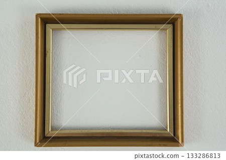 Photo frame outline, Close-up Photo frame outline, Close-up 133286813