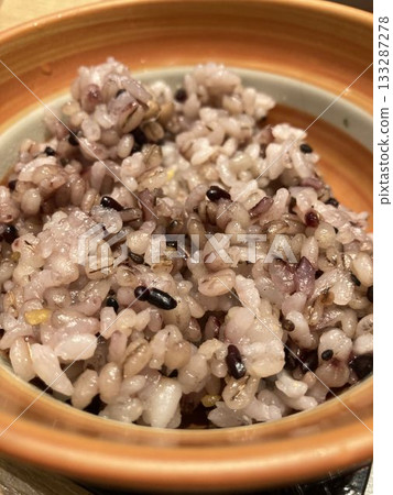 "Five-grain rice" served with set meals at restaurant chains "Five-grain rice" served with set meals at restaurant chains 133287278