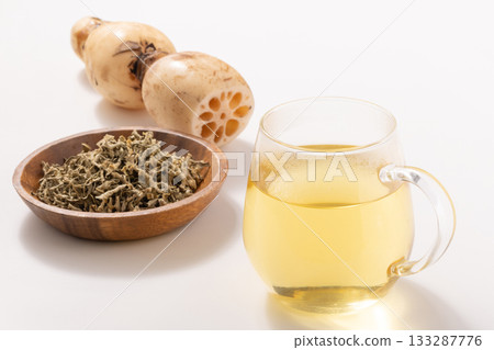 Lotus root tea 133287776