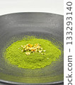 Matcha with gold leaf, gold powder and matcha powder 133293140