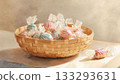 桌上擺放的糖果籃圖片，水彩風格 133293631