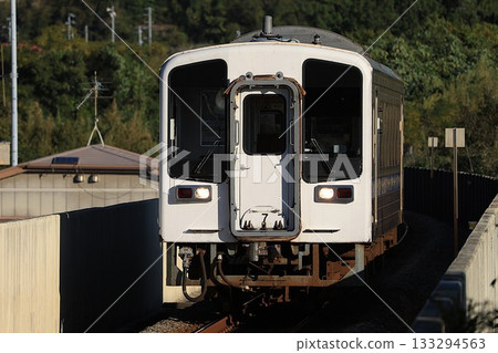 [土佐黑潮鐵道] 9640系列快速（後免奈張線：赤野站） 133294563