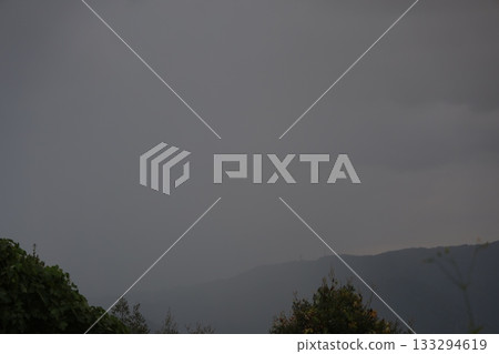 一座雲在山上 一座雲在山上 133294619