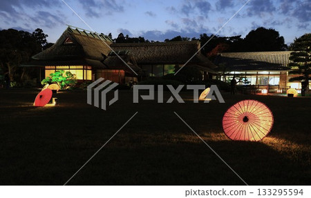 Illuminated Okayama Castle and Korakuen Illuminated Okayama Castle and Korakuen 133295594