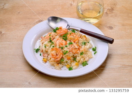 蝦仁抓飯，蝦仁抓飯，西式米飯，西餐。 133295759