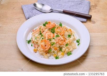 Shrimp pilaf, shrimp pilaf, Western-style rice, Western food. 133295763