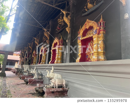 Architectural details of Wat Chedi Liam in Thailand 133295978