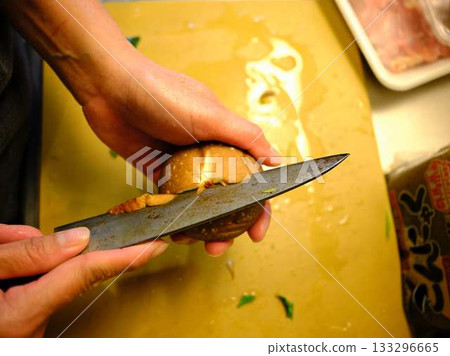 廚房烹飪蔬菜切肉女人手標籤 廚房烹飪蔬菜切肉女人手標籤 133296665