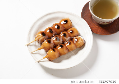 在白板上的Mitarashi餃子 在白板上的Mitarashi餃子 133297039