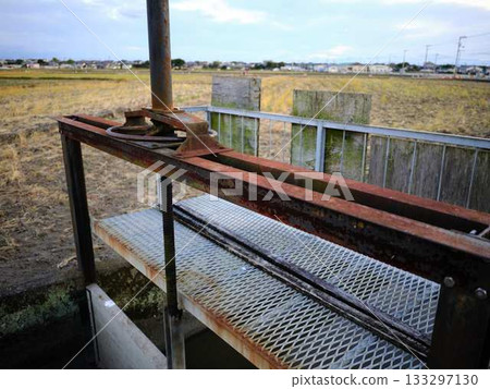 高知縣水處理廠的水閘 133297130