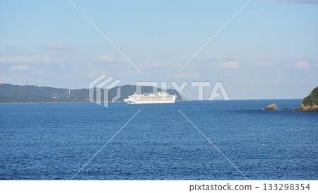 A large cruise ship entering Tsuruga 133298354