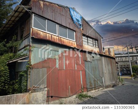 無人居住的空置房子 無人居住的空置房子 133300365