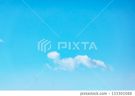  藍天和雲彩 133301088
