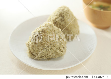 健康風味：托羅羅昆布飯糰 133302405