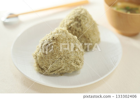 Healthy Taste: Tororo Konbu Rice Balls Healthy Taste: Tororo Konbu Rice Balls 133302406