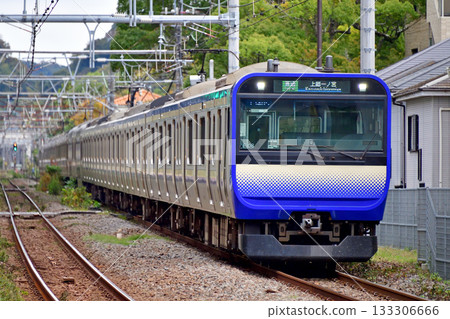 橫須賀線，北鎌倉至大船，JR東日本，E235系 1000系，F-08 列車（鎌倉） 133306666