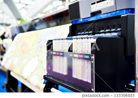 Wide format printer for on fabric and paper 133306883