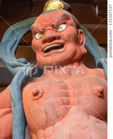 Nio guardian statue at Kotoku-in temple in Kamakura, Japan 133307137