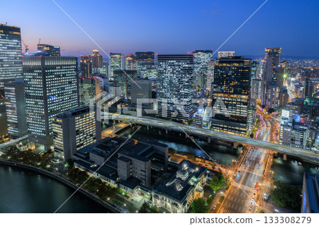 Evening view of Nakanoshima and Umeda in Osaka (Kita Ward, Osaka City, Osaka Prefecture) 133308279